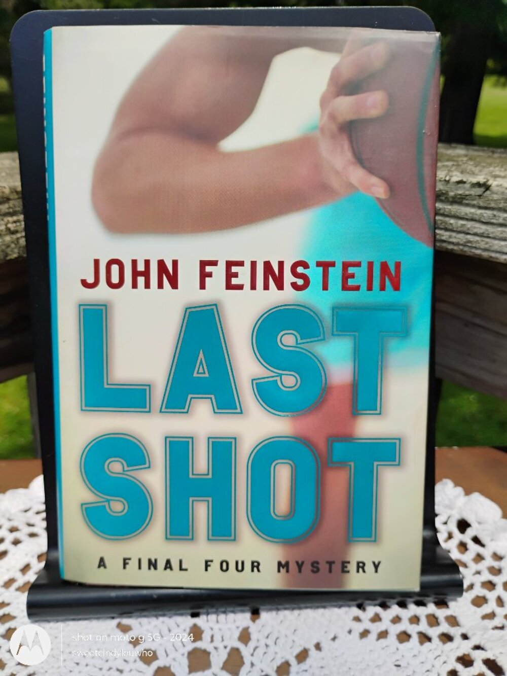 Last Shot - A Final Four Mystery by John Feinstein 2005 hardcover dust cover